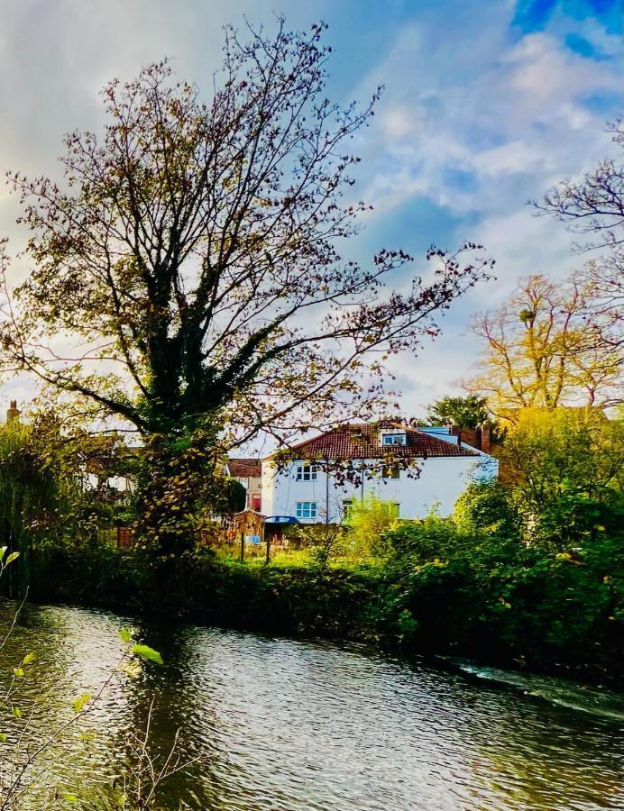 Dapps Hill Haven - Between Bristol And Bath, Both 9 Mins By Train! Keynsham Bagian luar foto