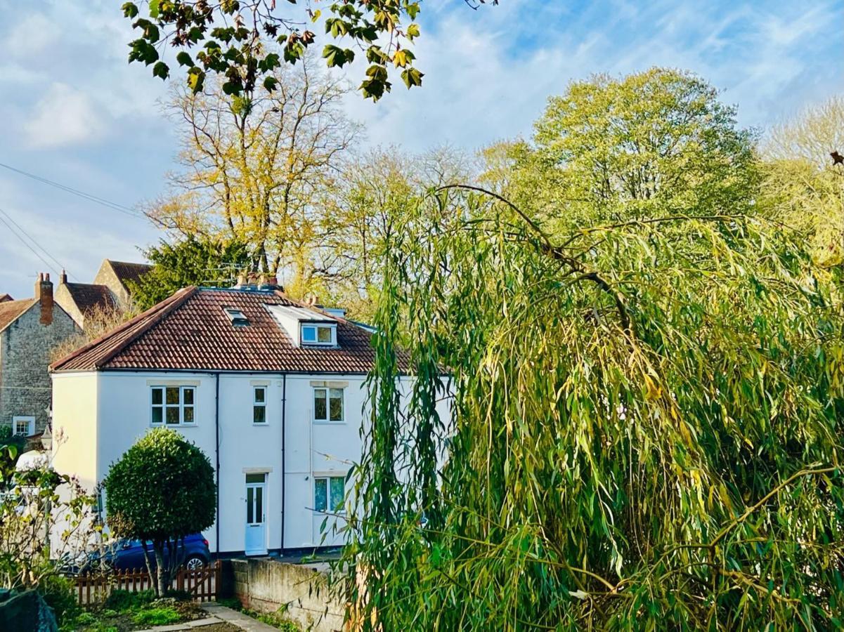 Dapps Hill Haven - Between Bristol And Bath, Both 9 Mins By Train! Keynsham Bagian luar foto
