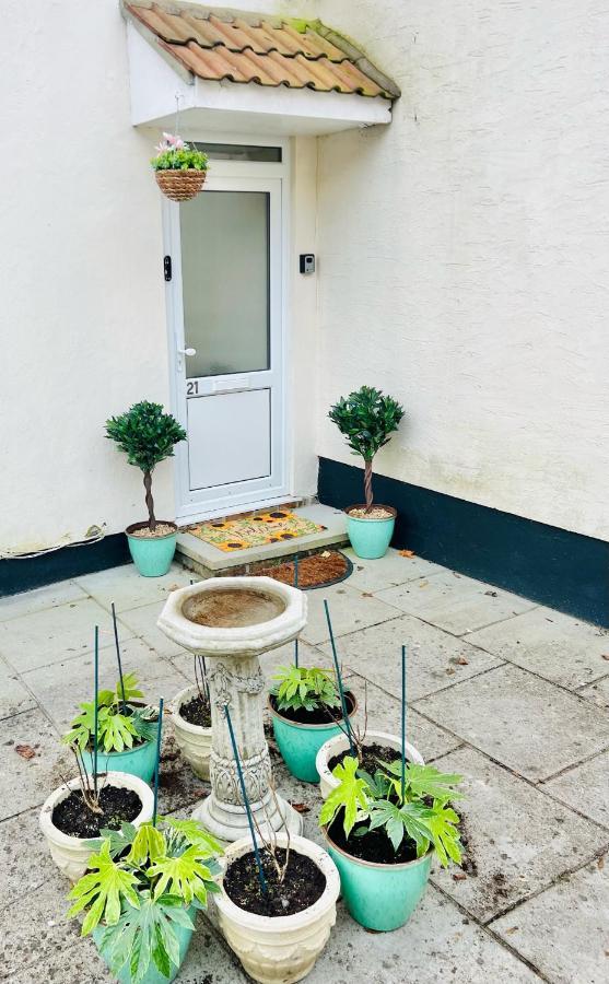 Dapps Hill Haven - Between Bristol And Bath, Both 9 Mins By Train! Keynsham Bagian luar foto