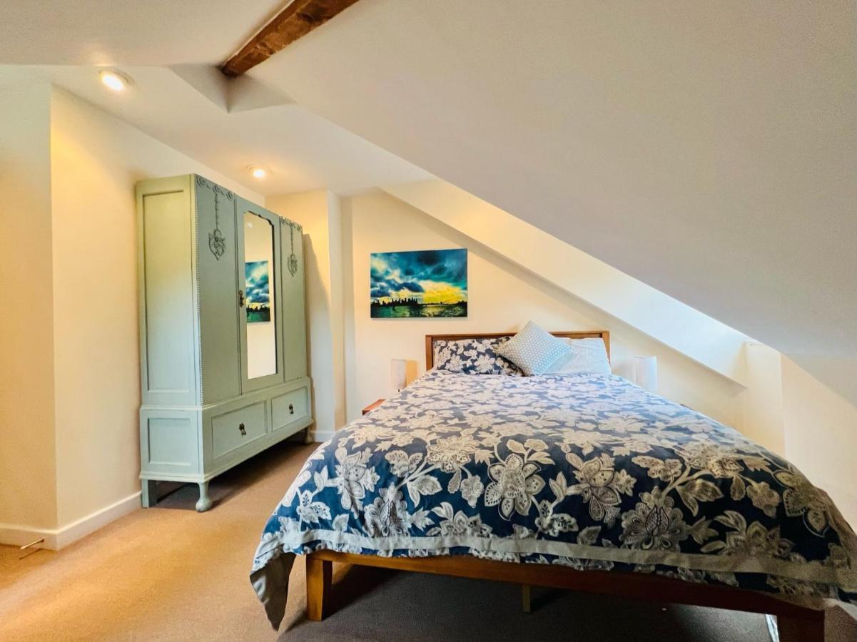 Dapps Hill Haven - Between Bristol And Bath, Both 9 Mins By Train! Keynsham Bagian luar foto