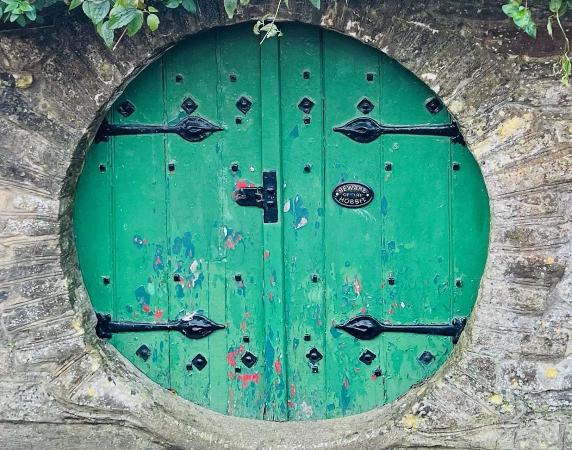 Dapps Hill Haven - Between Bristol And Bath, Both 9 Mins By Train! Keynsham Bagian luar foto