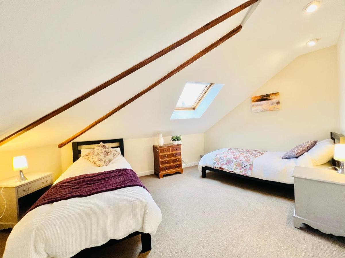Dapps Hill Haven - Between Bristol And Bath, Both 9 Mins By Train! Keynsham Bagian luar foto